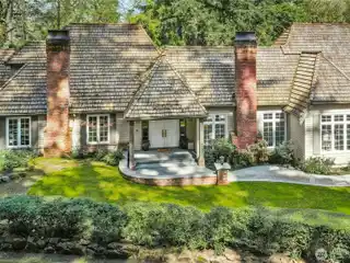 Exquisitely Updated Estate on Evergreen Lane