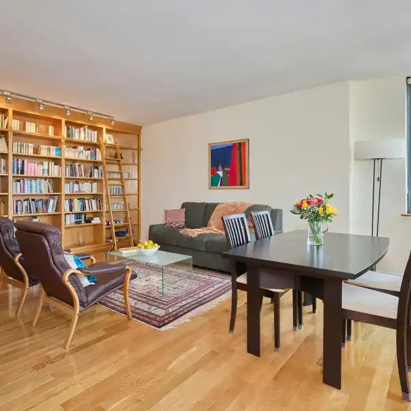 BEAUTIFULLY APPOINTED ONE BEDROOM HOME