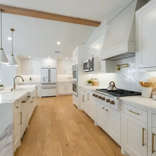 EXCEPTIONAL MODERN NEW CONSTRUCTION