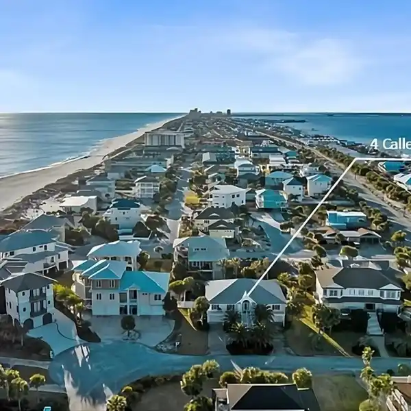 ULTIMATE COASTAL RETREAT IN CALLE HERMOSA