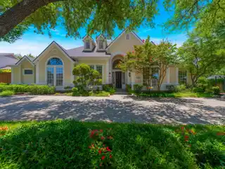 Private Resort in the Heart of Briar Ridge Estates