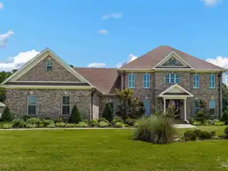 Private and Peaceful Estate with Pool