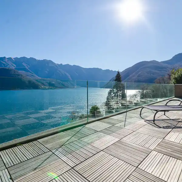 PRIVATE POOL OASIS WITH BREATHTAKING LAKE VIEWS