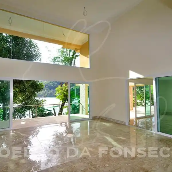 FURNISHED HOME IN A DESIRABLE COMMUNITY