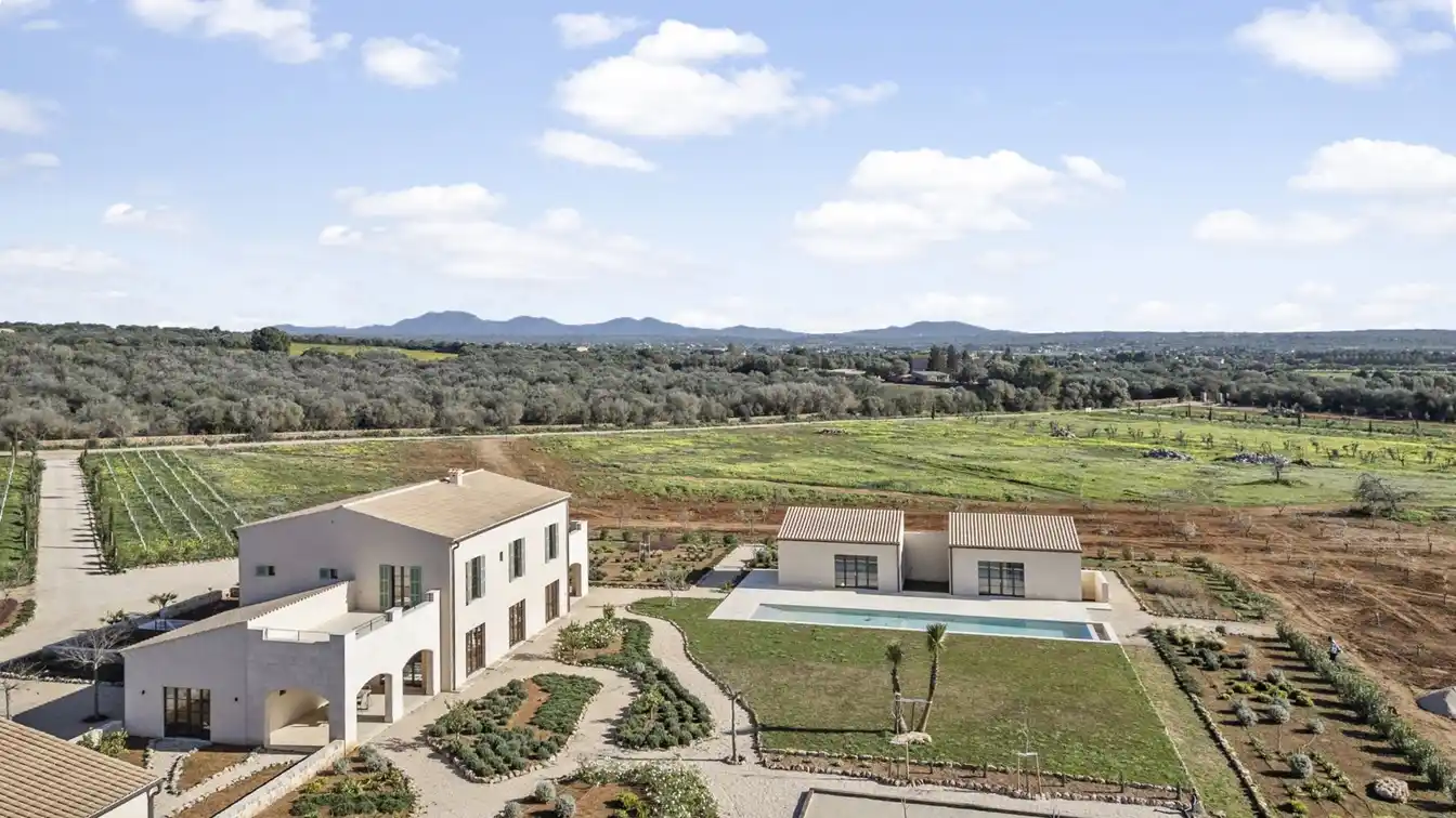 Spacious New-build Finca