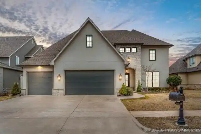 Gorgeous Transitional Style Home in Gated Wind River Crossing