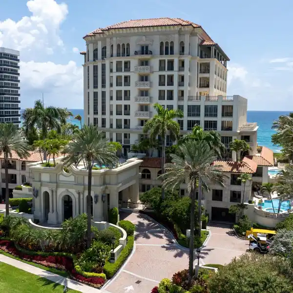 REMODELED CORNER RESIDENCE AT EXCELSIOR