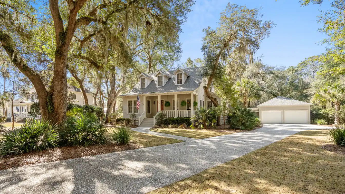 Custom Home in Beautiful Coosaw Point