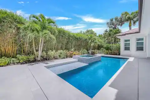 Luxurious Park Shore Living Awaits You