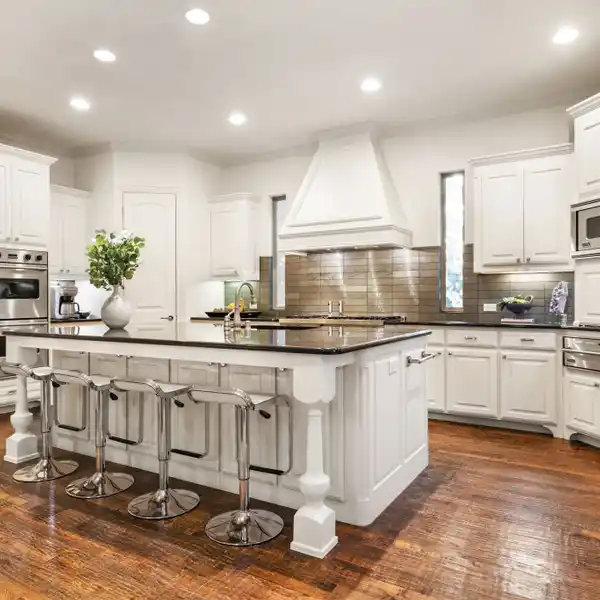 BEAUTIFULLY UPDATED PRESTON HOLLOW RETREAT WITH OUTDOOR OASIS