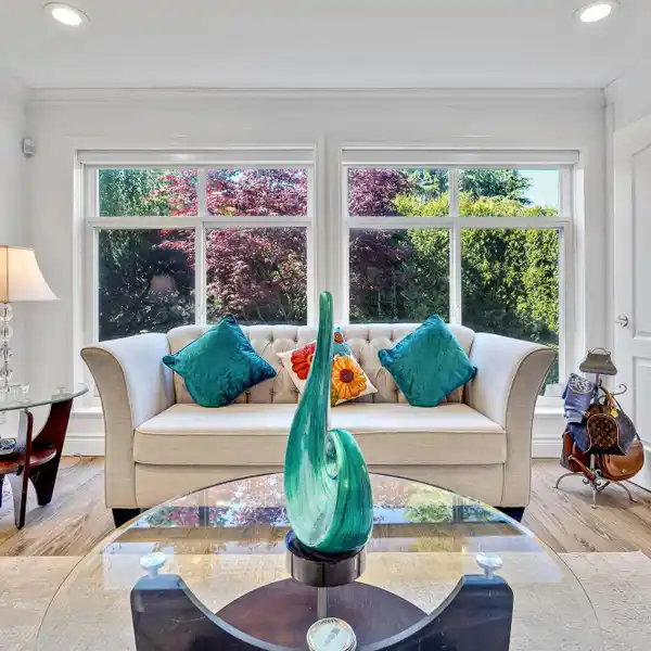 WONDERFUL RESIDENCE WITH MODERN UPDATES THROUGHOUT