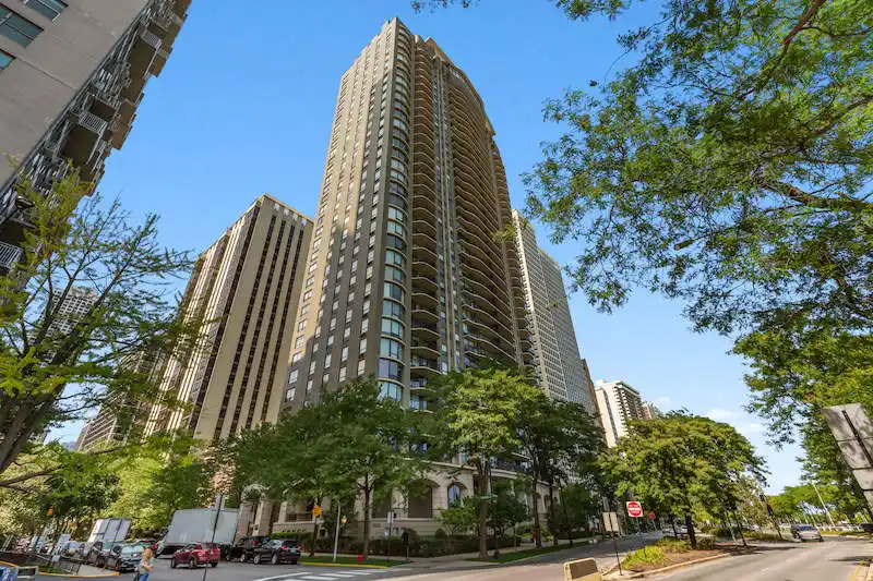 Renovated and Redesigned Turnkey Residence at the Carlyle