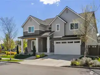 Former Model in the Vibrant Ten Trails Community