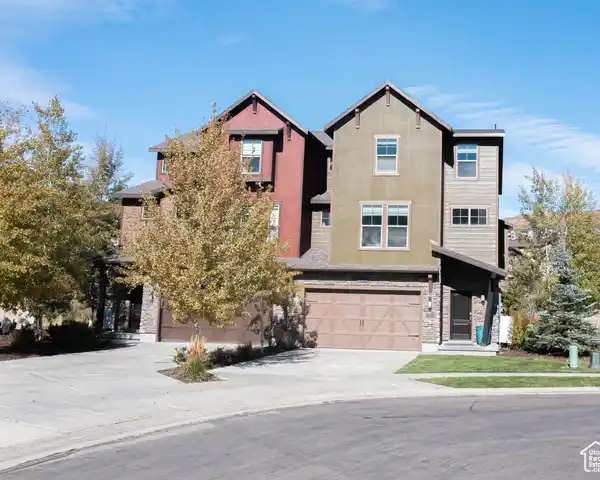 EXPANSIVE FURNISHED TOWNHOME AT THE RETREAT AT JORDANELLE