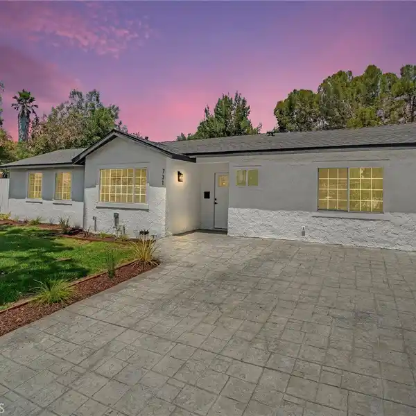 EXCEPTIONAL PROPERTY IN THE HEART OF THOUSAND OAKS
