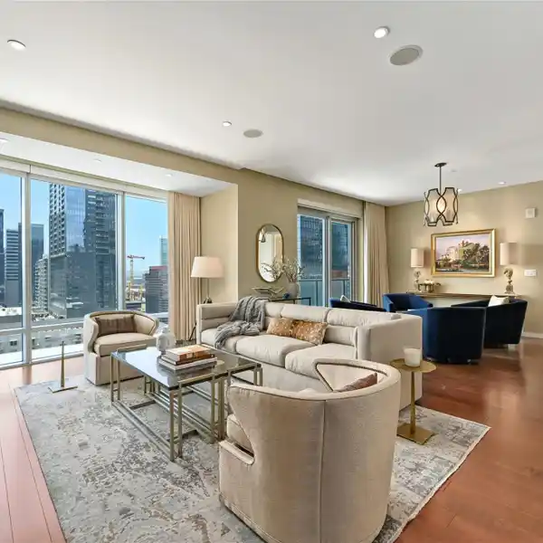 ONE BEDROOM HOME IN THE AUSTONIAN