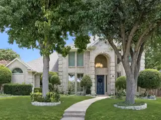 Elegant Pool Home on a Quiet Cul-de-sac