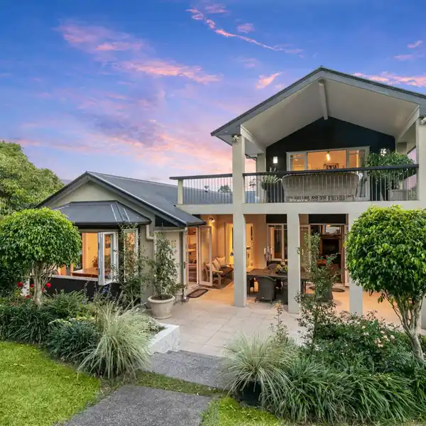 EUROPEAN ELEGANCE IN OLD GREENHITHE