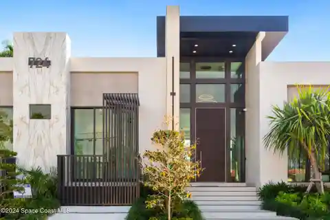 Newly Built Modern Residence in Riviera Isles