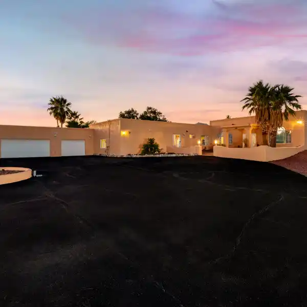 EXTRAORDINARY TUCSON RETREAT WITH PANORAMIC MOUNTAIN VIEWS