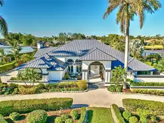 Stunning Estate Home Walking Distance to Clubhouse