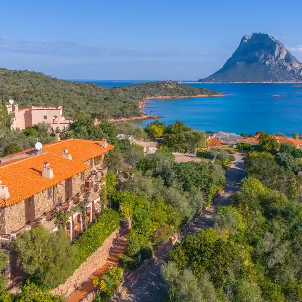 TRANQUIL VILLA WITH EXCEPTIONAL VIEWS