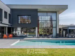 Sleek Villa with Pool and Japanese Garden