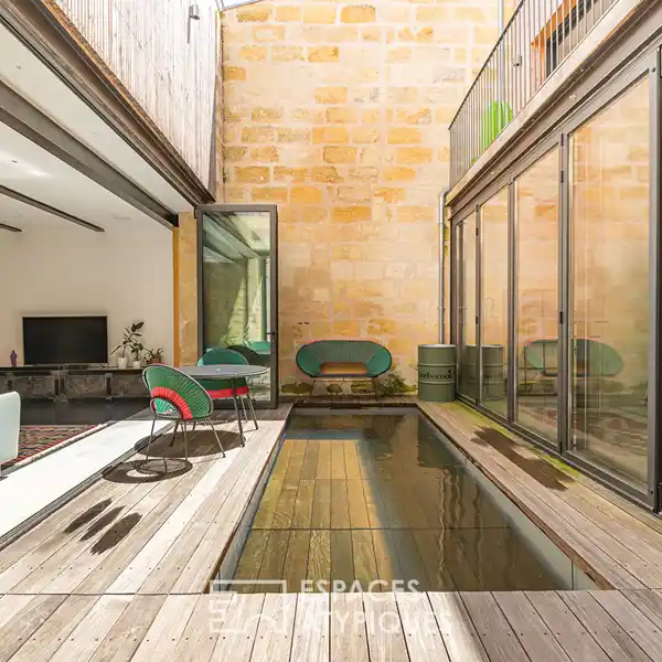 GORGEOUS SPRAWLING LOFT