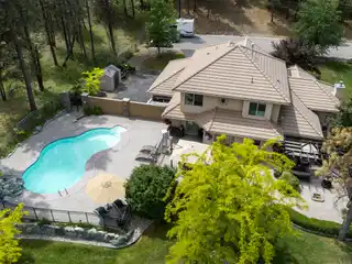Immaculate Family Home on 0.99-acre Lot