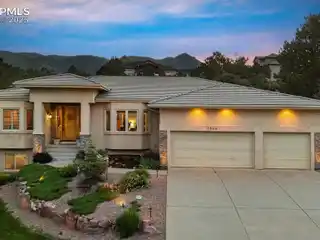 Stunning Ranch-Style Home on a Private Cul-De-Sac