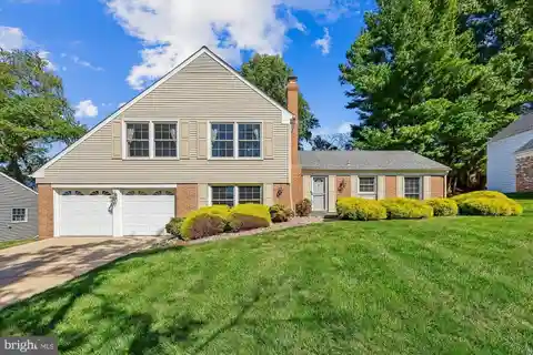 Spacious Home in Sought-After Potomac Commons