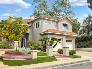 Updated Open-plan Home with Beautiful Views