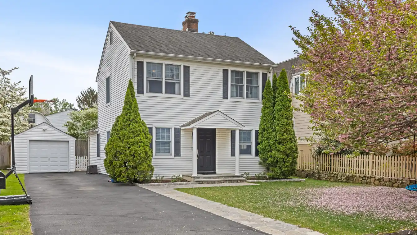 Charming Home in Riverside