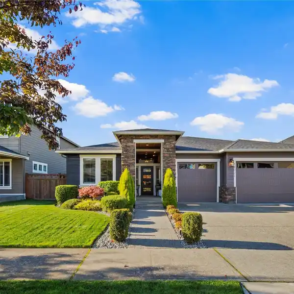 STUNNING RAMBLER-STYLE HOME