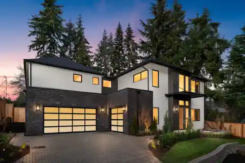 Modern Luxury in the Heart of West Bellevue