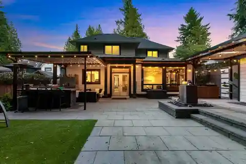 West Side Stunner with All the Bells & Whistles