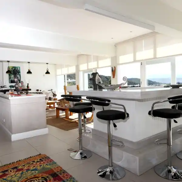 MODERN ELEGANCE MEETS STUNNING COASTAL PANORAMA