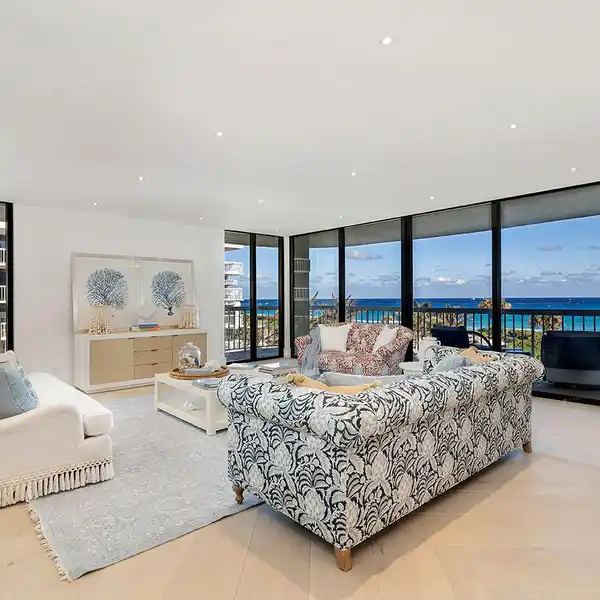 NEWLY RENOVATED OCEANFRONT APARTMENT