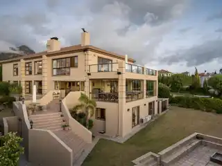 Impressive Home on the Slopes of the Helderberg