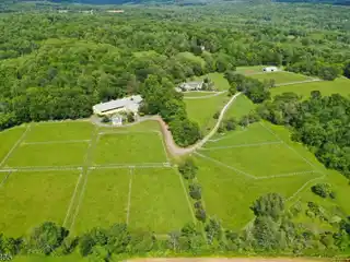 Sunset Farm - Extraordinary 60-acre Horse Property