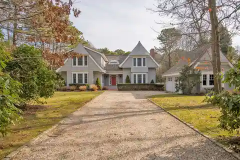 Hamptons Hideaway with Sunlit Poolside Bliss