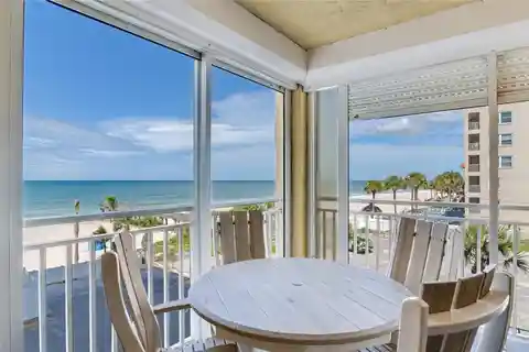 Beautifully Updated Condo in Redington Shores