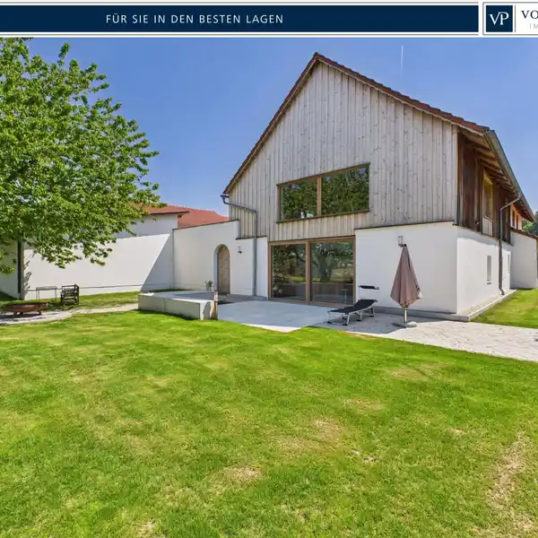 UNIQUE COUNTRY HOME