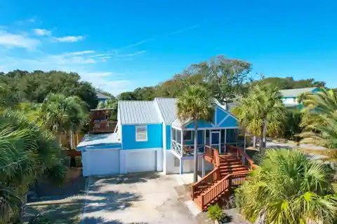 Recently Updated Home Steps to the Beach