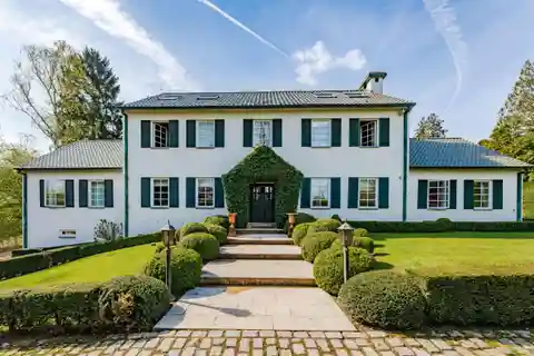 Classic Villa in the Faubourg District