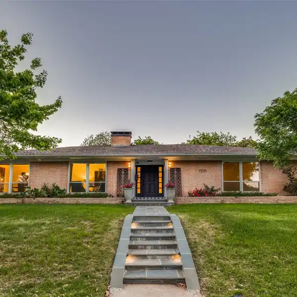 BEAUTIFULLY UPDATED HOME IN THE MEADOWS