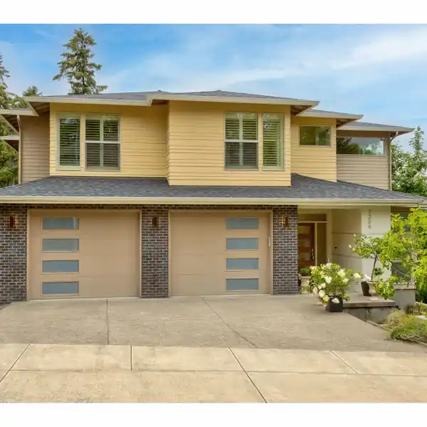 SPECIAL LIGHT-FILLED CONTEMPORARY