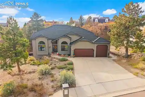 Contemporary Showstopper Lovingly Brought to Vibrant Life