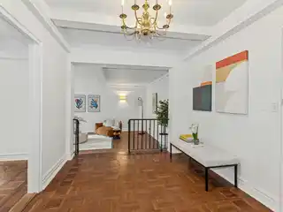 Elegance and Comfort on Prestigious Museum Mile