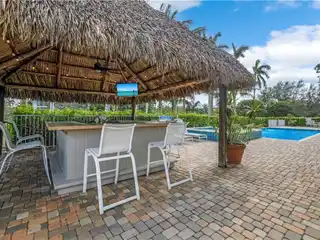 Spacious Condo in Old Naples